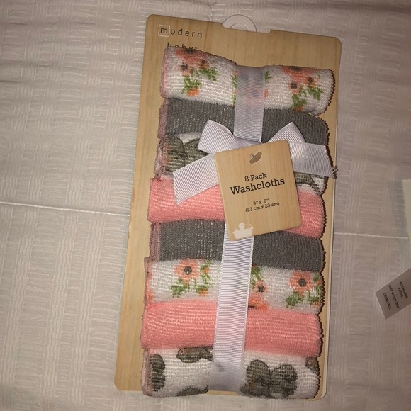 Modern Baby Other - Modern Baby wash cloths 8 pk